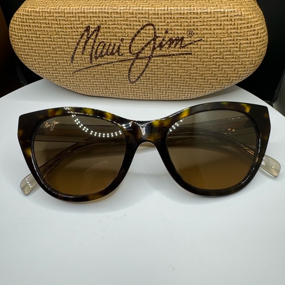 Maui Jim Women’s Sunglasses - Picture 1 of 8